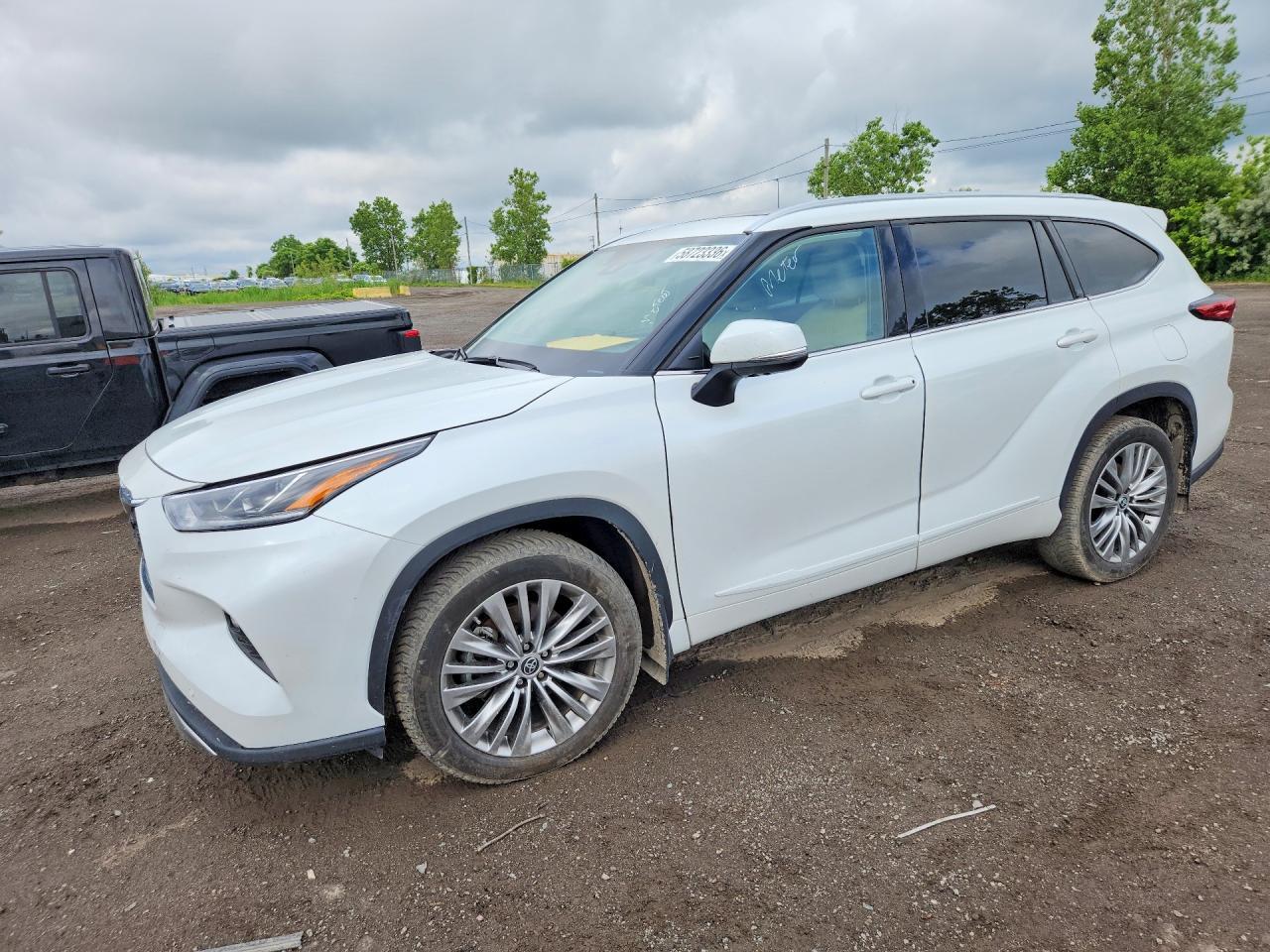 2022 Toyota Highlander Platinum
