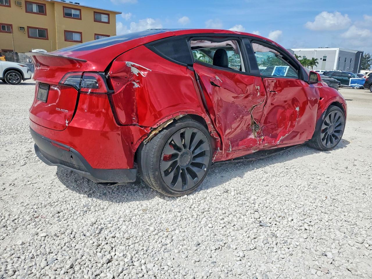 2023 Tesla Model Y - Фото 3