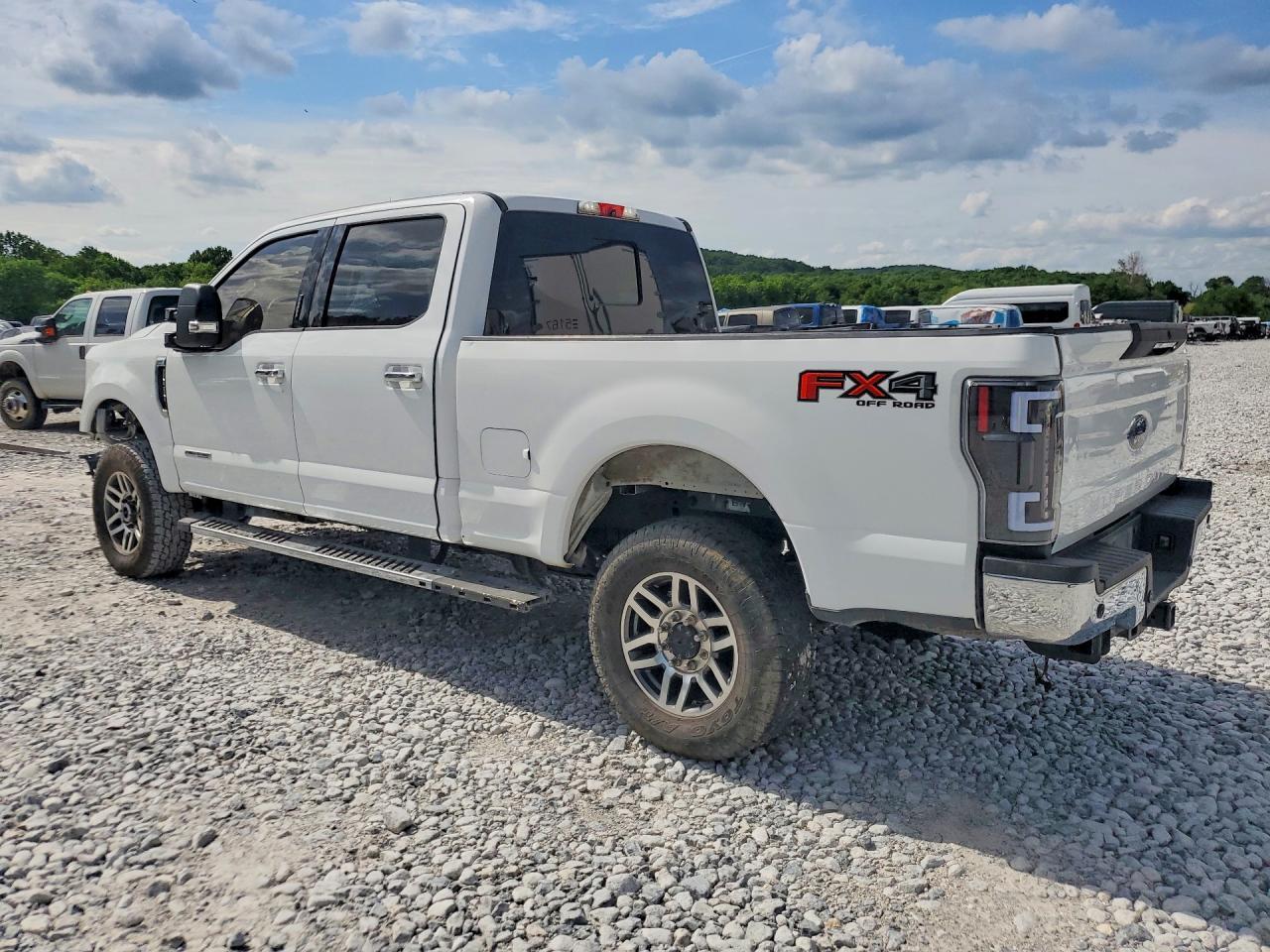 2019 Ford F250 Super Duty - Фото 2