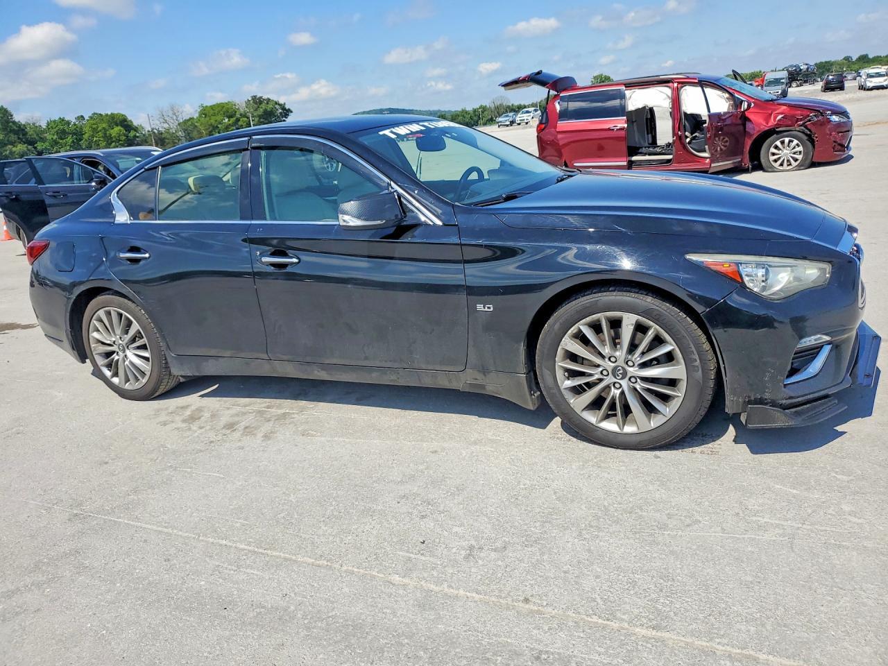2018 Infiniti Q50 3.0T Luxe - Фото 4