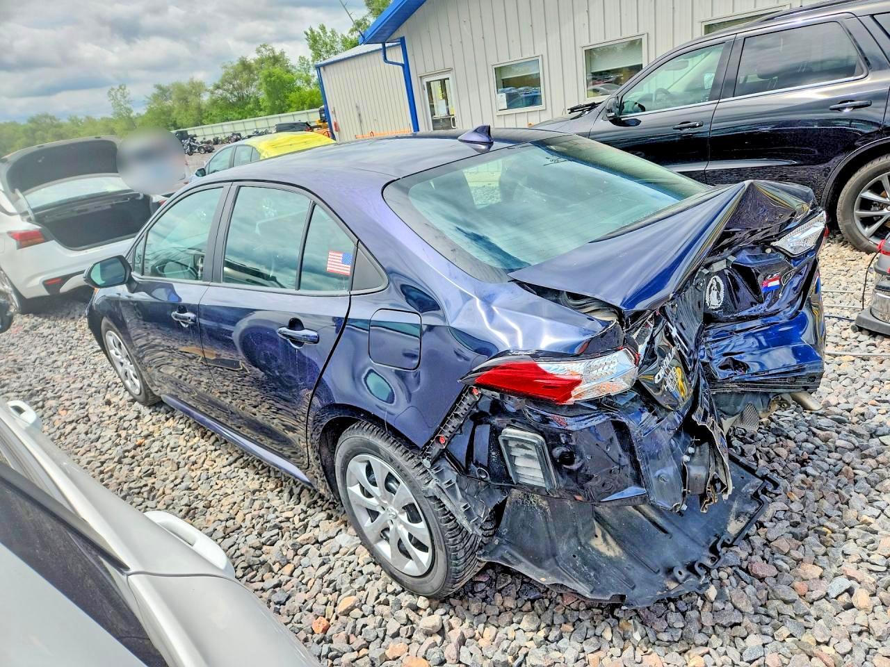 2021 Toyota Corolla Le - Фото 2