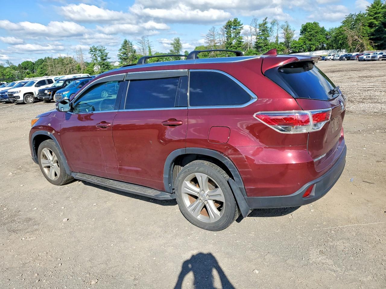 2015 Toyota Highlander Limited - Image 2