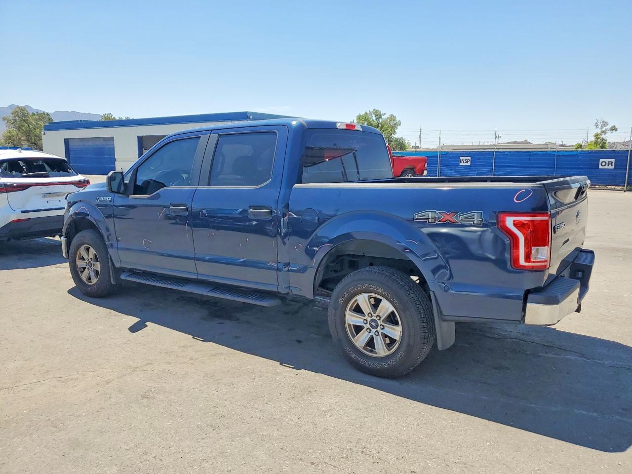 2015 Ford F150 Supercrew - Фото 2