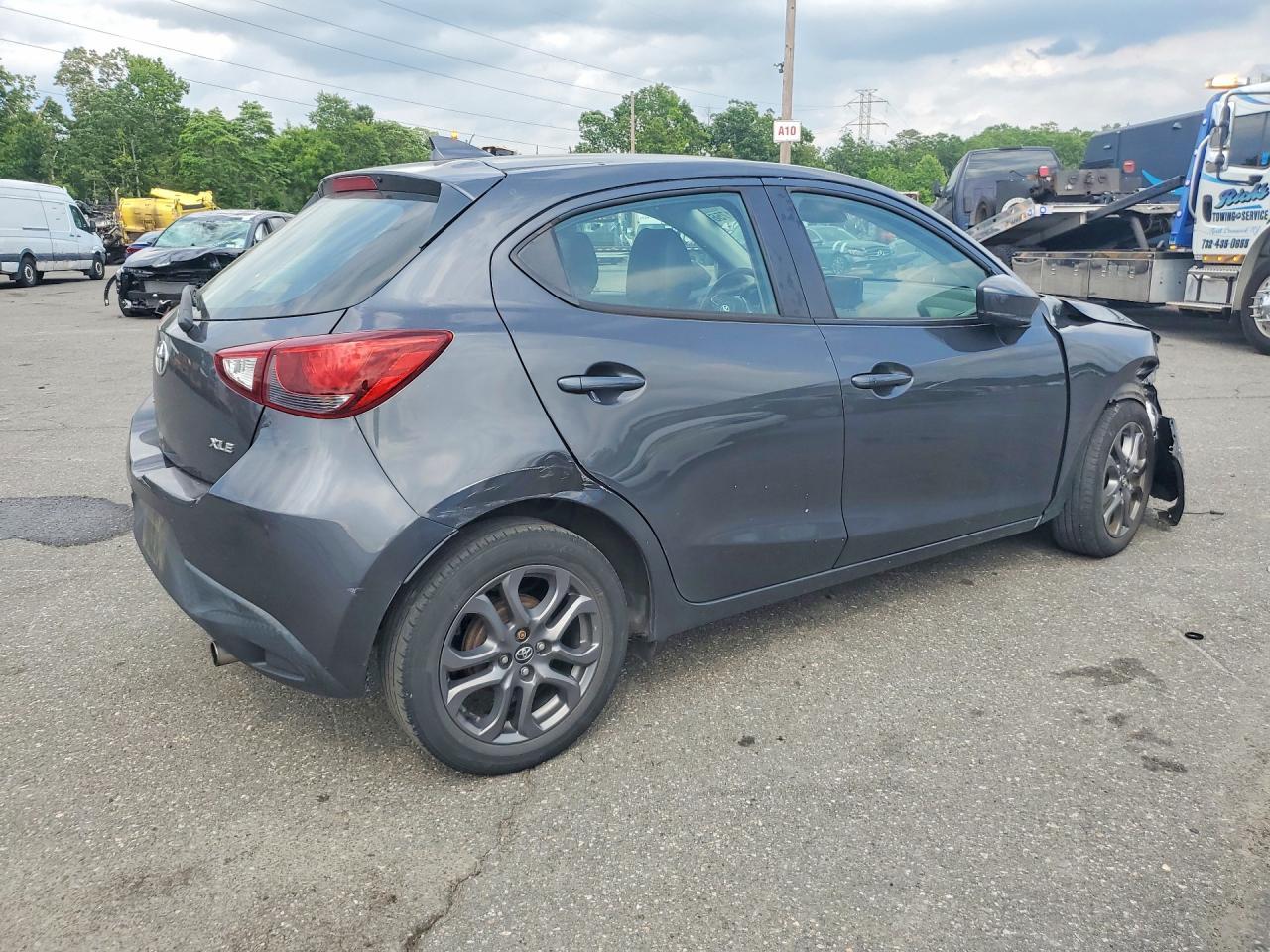 2020 Toyota Yaris Hatchback Xle - Фото 3