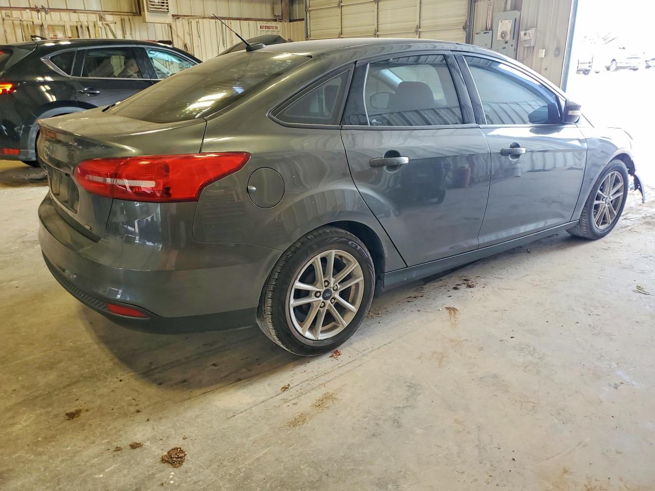 2017 Ford Focus Se - Фото 3