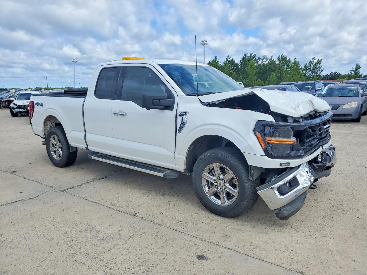 2024 Ford F150 Xlt - Фото 4