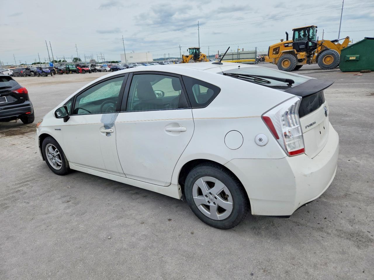 2010 Toyota Prius Ii - Image 2