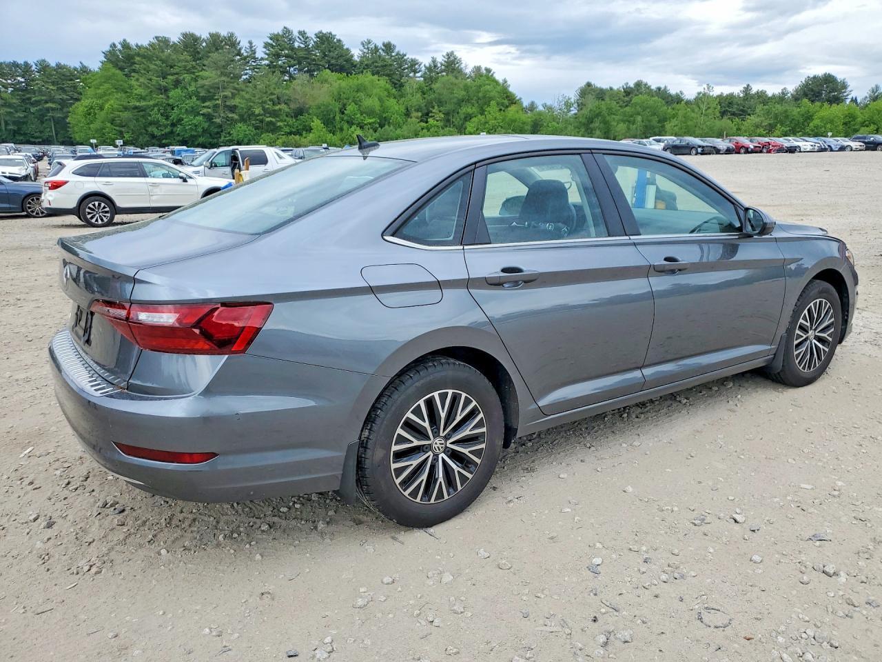 2021 Volkswagen Jetta S - Фото 3
