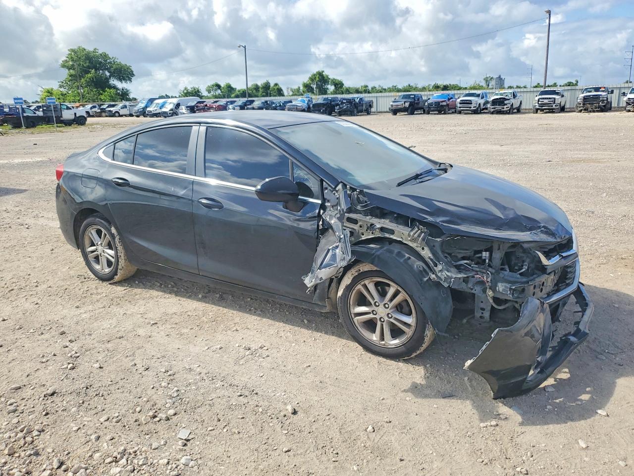2017 Chevrolet Cruze - Фото 4