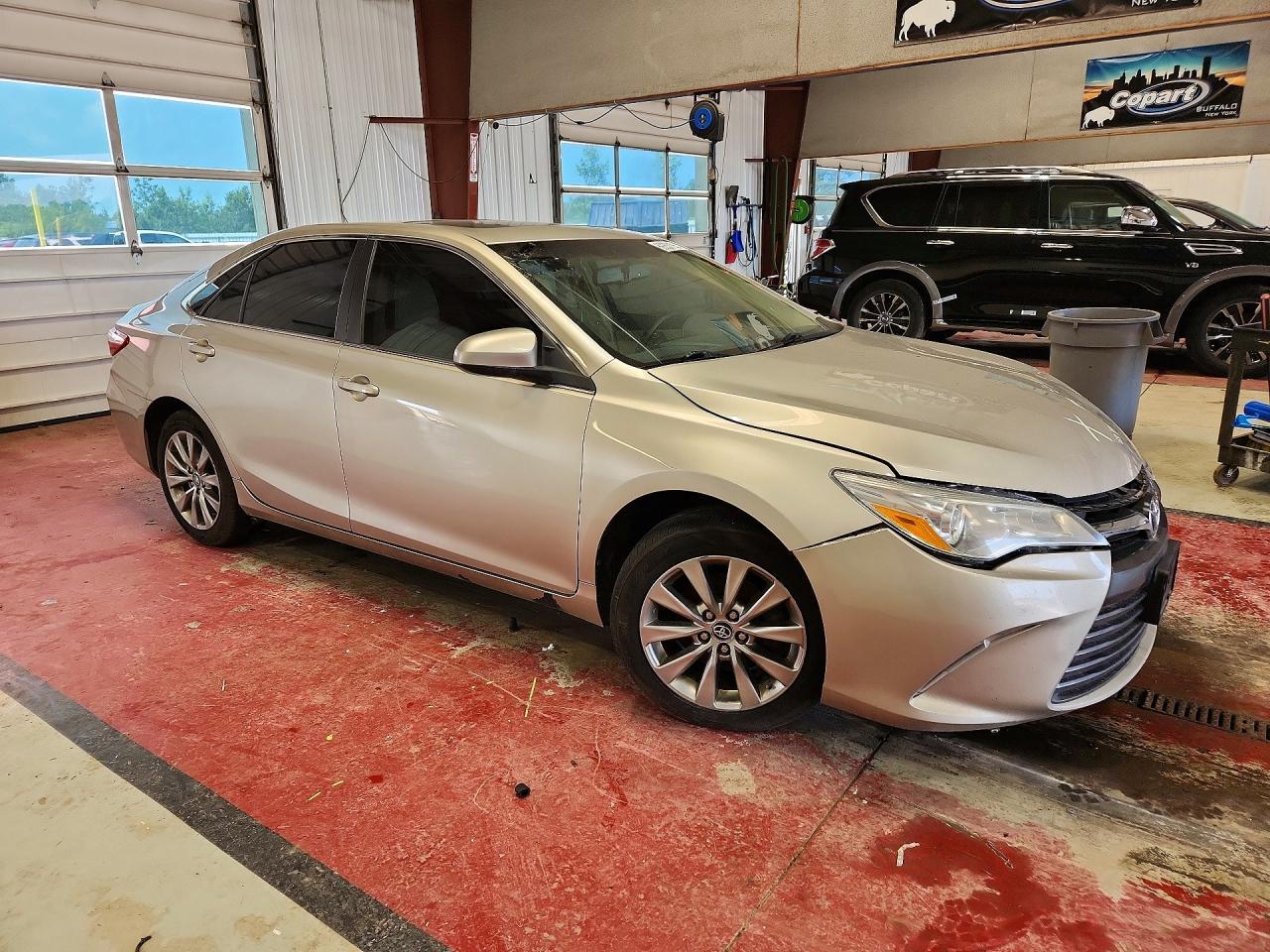 2017 Toyota Camry Le - Фото 4