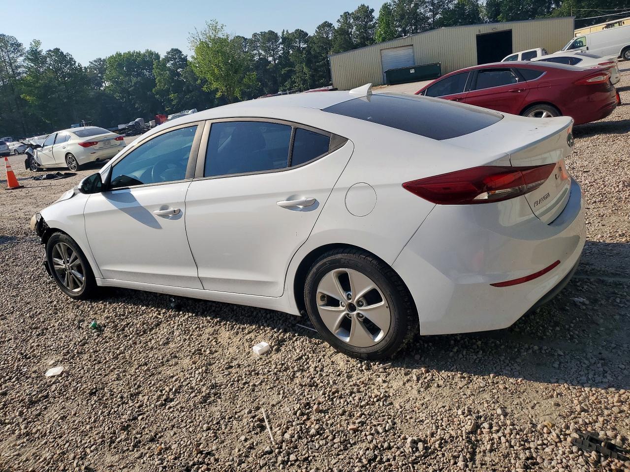 2017 Hyundai Elantra Se - Фото 2