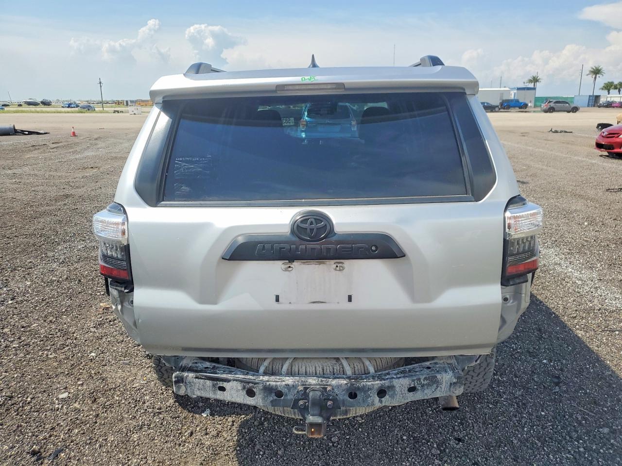 2020 Toyota 4Runner Trd Off-Road - Фото 6