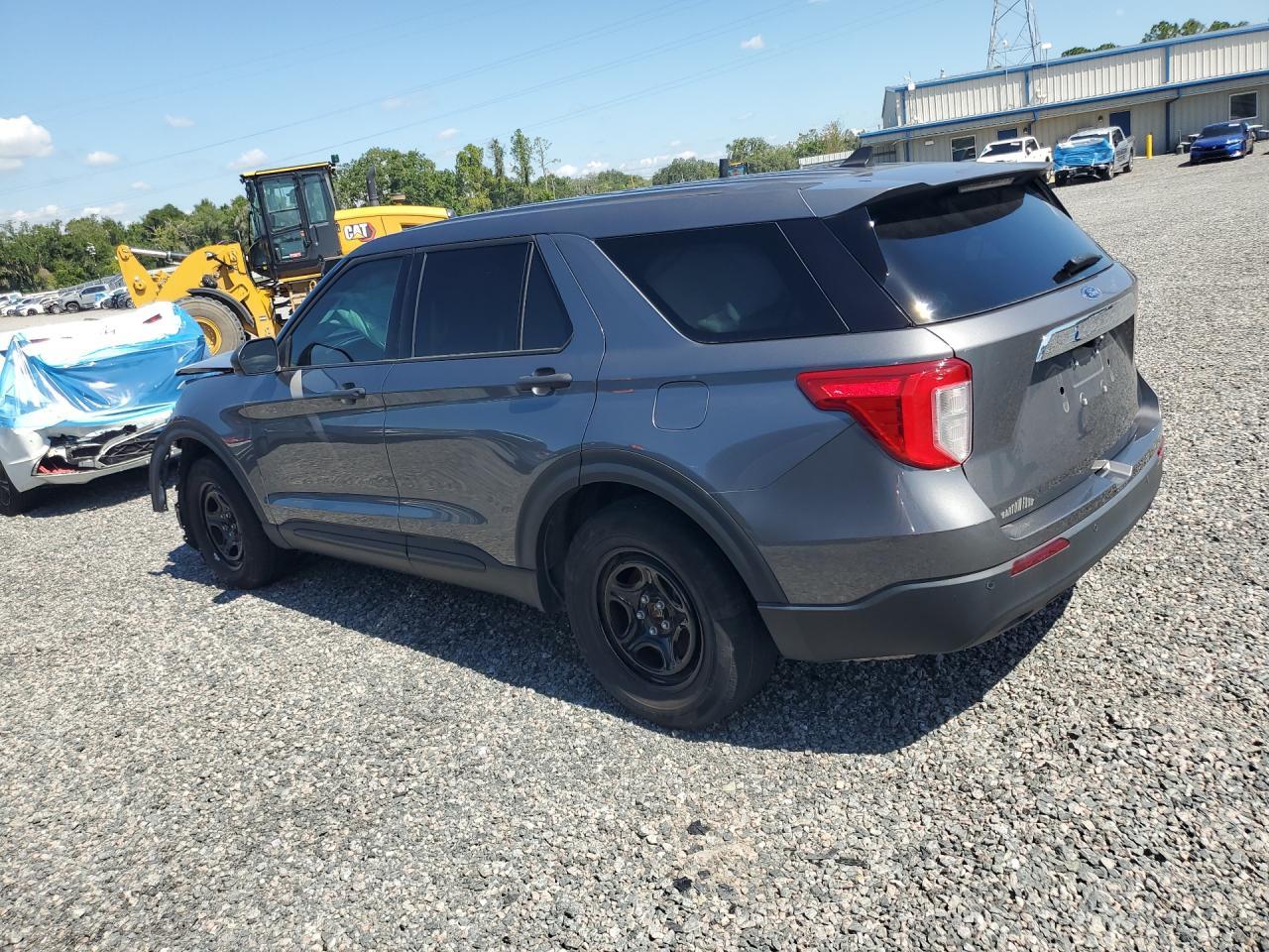 2022 Ford Explorer - Image 2