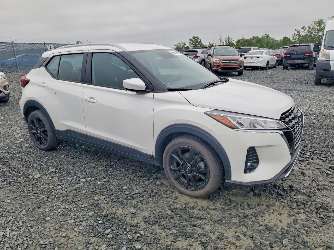 2023 Nissan Kicks Sv - Image 4