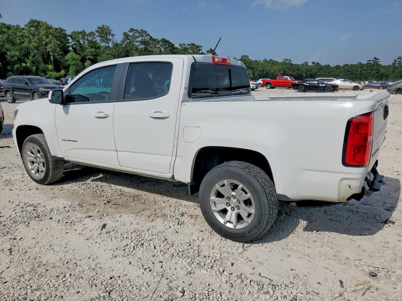 2022 Chevrolet Colorado Lt - Image 2