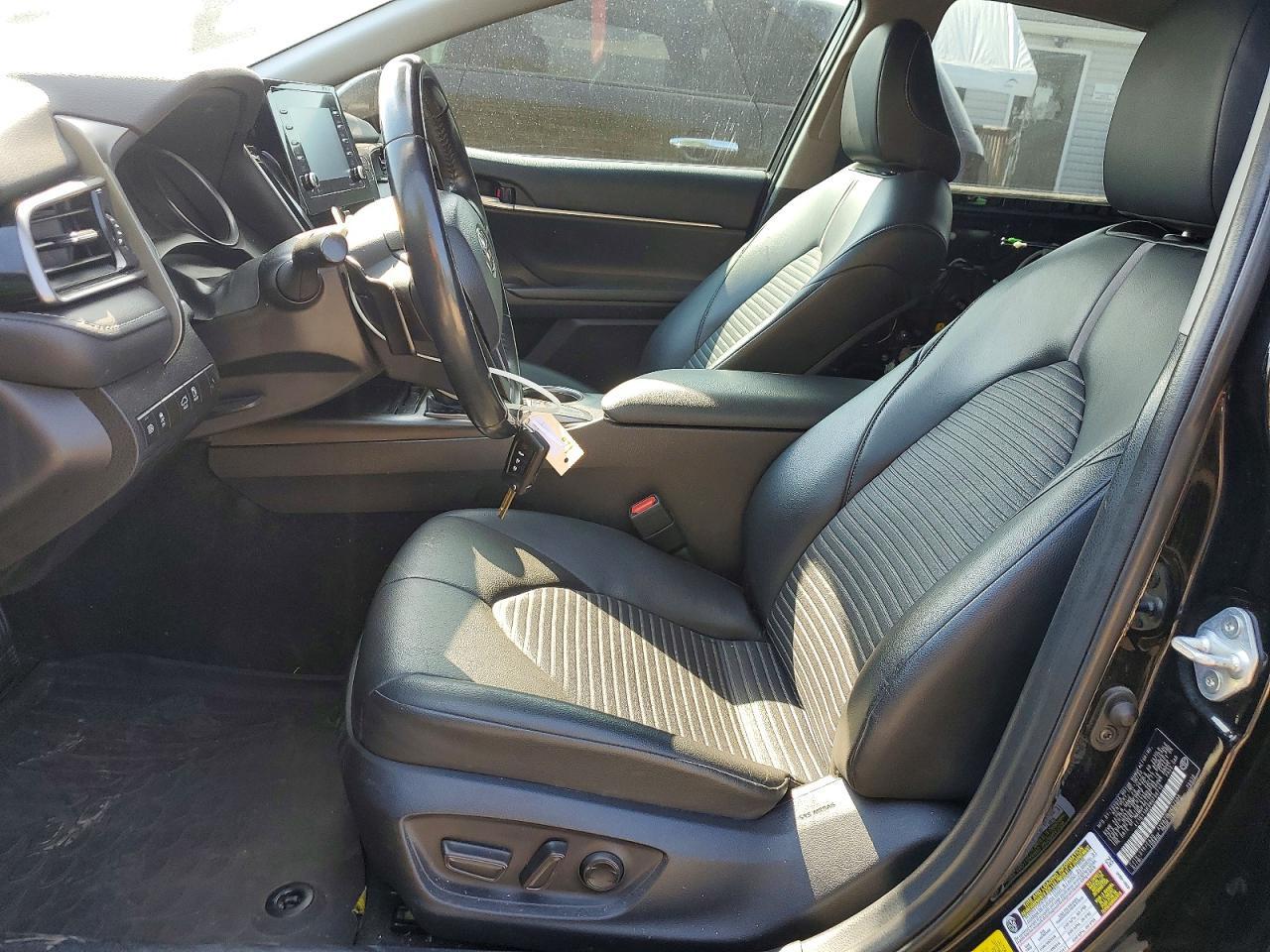 2022 Toyota Camry Se - Фото 7