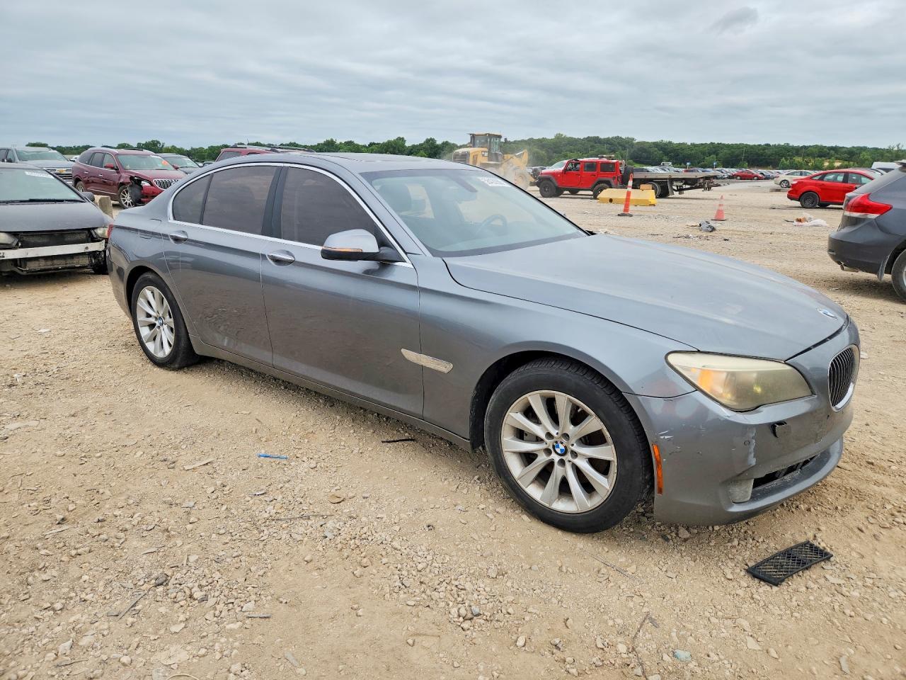 2014 BMW 740 I - Фото 4