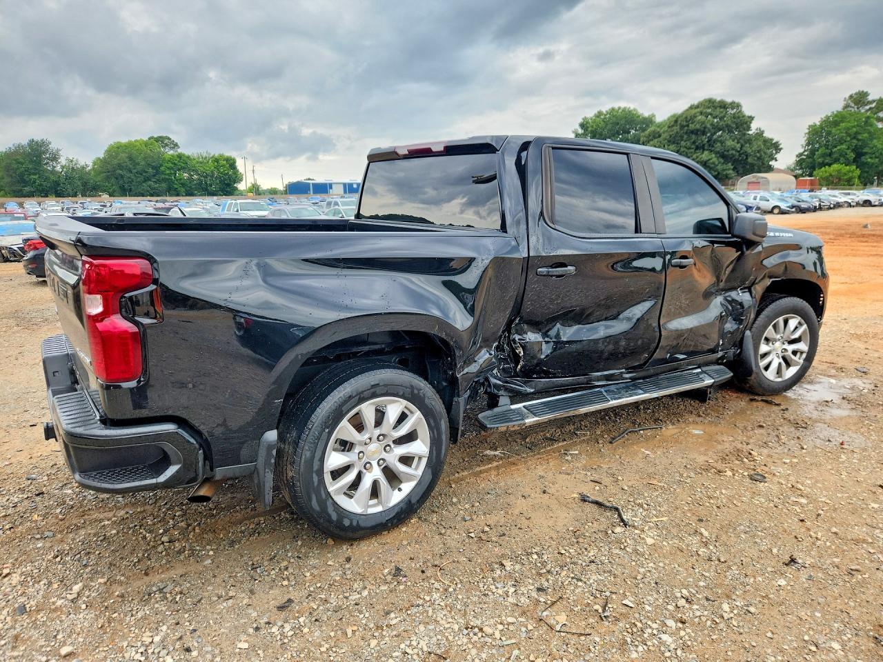 2023 Chevrolet Silverado C1500 Custom - Image 3