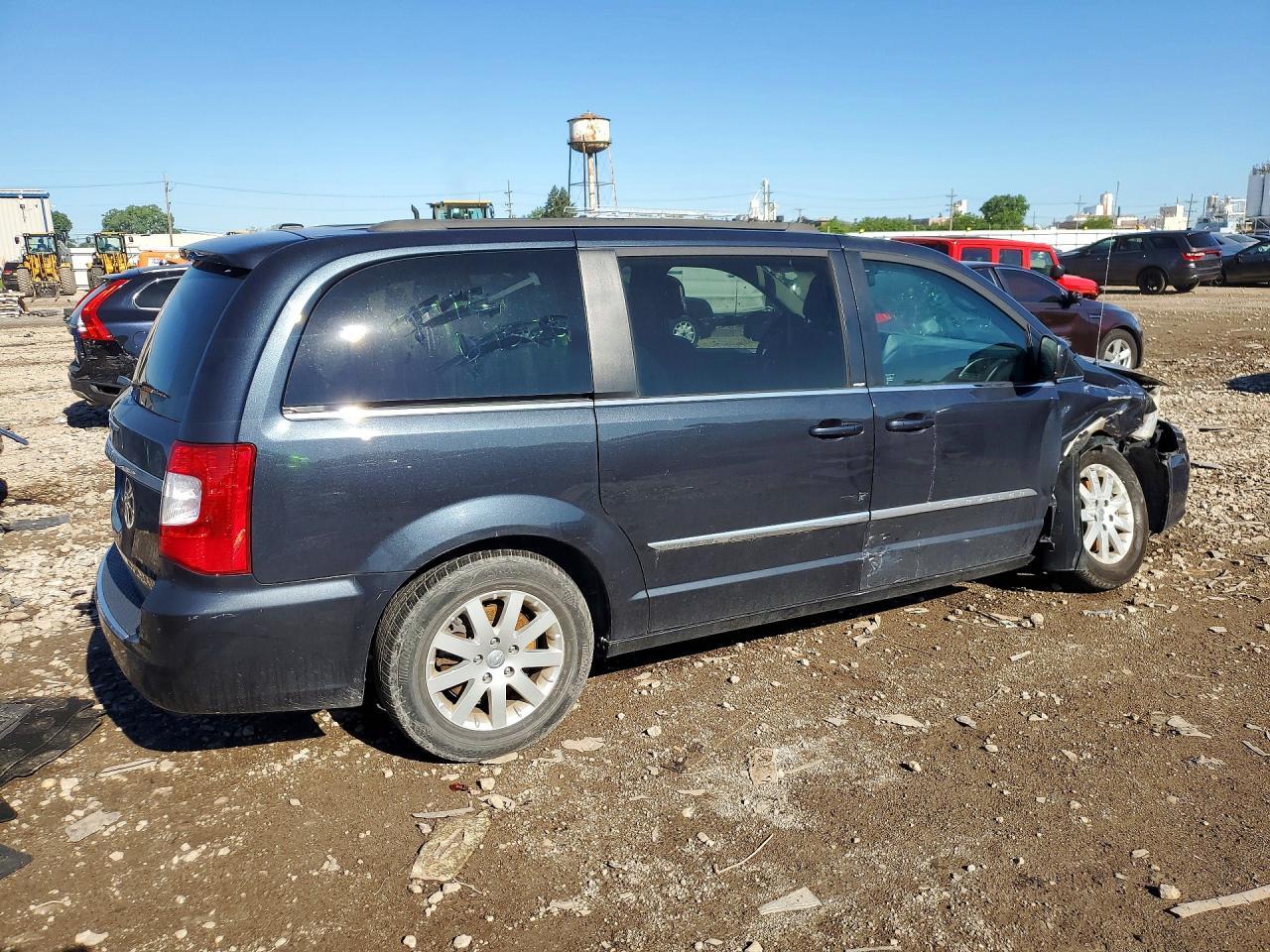 2014 Chrysler Town & Country Touring - Фото 3