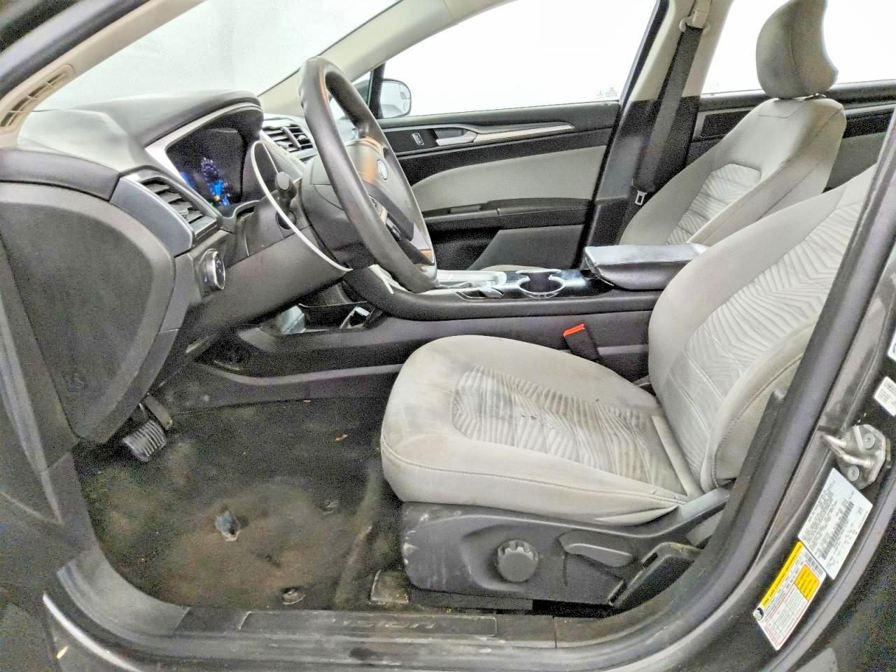 2016 Ford Fusion S - Image 7
