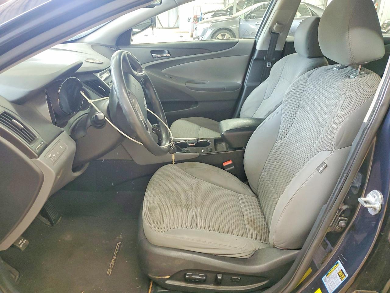 2014 Hyundai Sonata Gls - Image 7