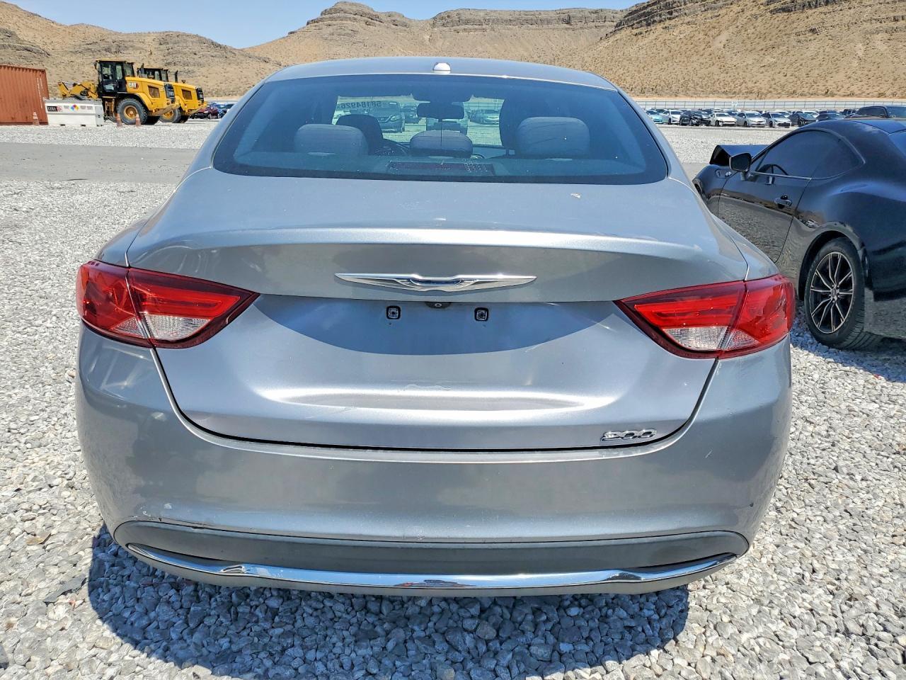 2015 Chrysler 200 Limited - Image 6