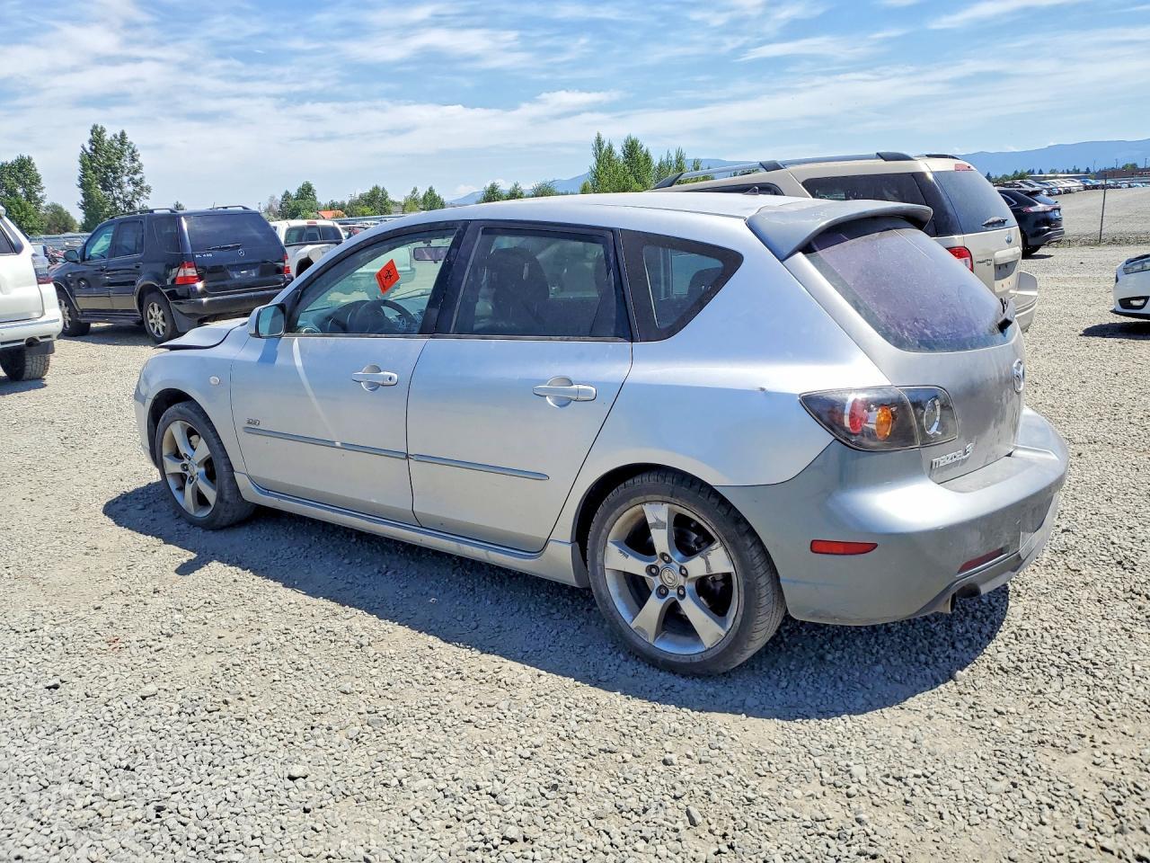2004 Mazda 3 Hatchback - Фото 2