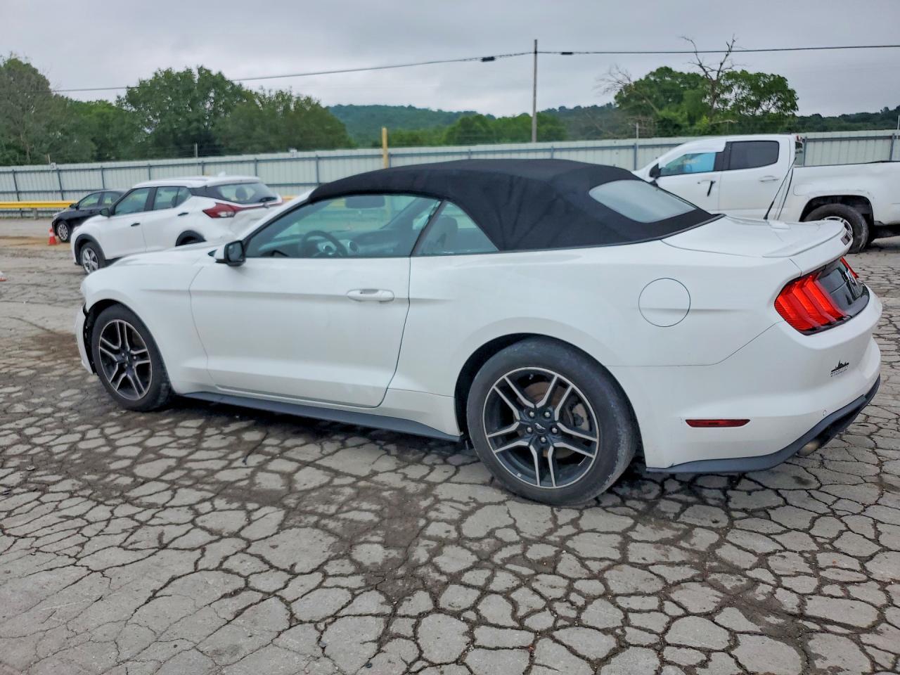 2018 Ford Mustang - Фото 2