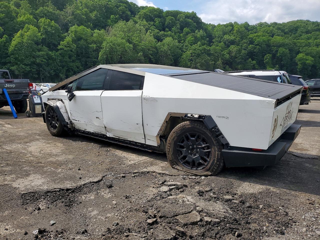 2024 Tesla Cybertruck - Image 2