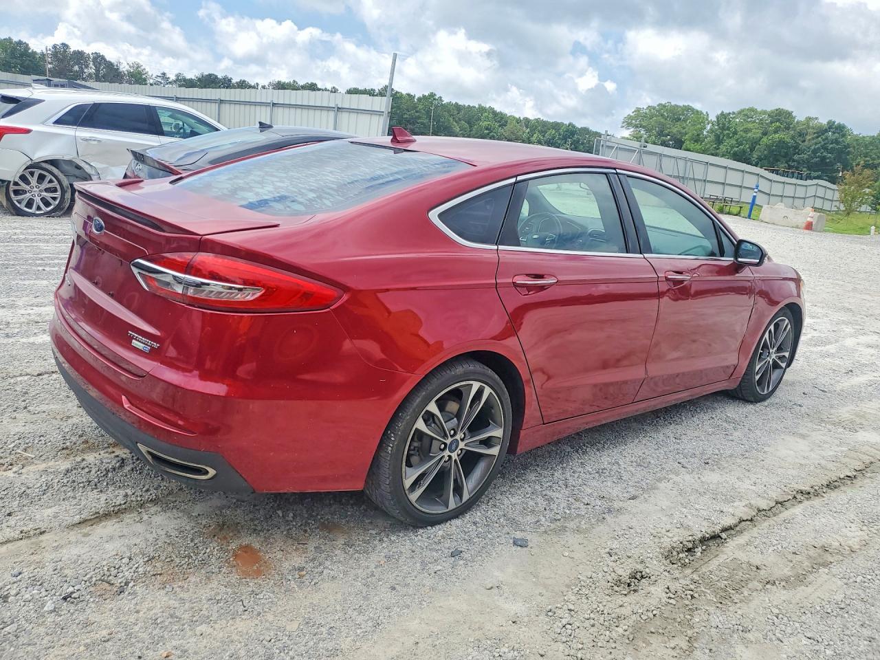 2019 Ford Fusion Titanium - Фото 3