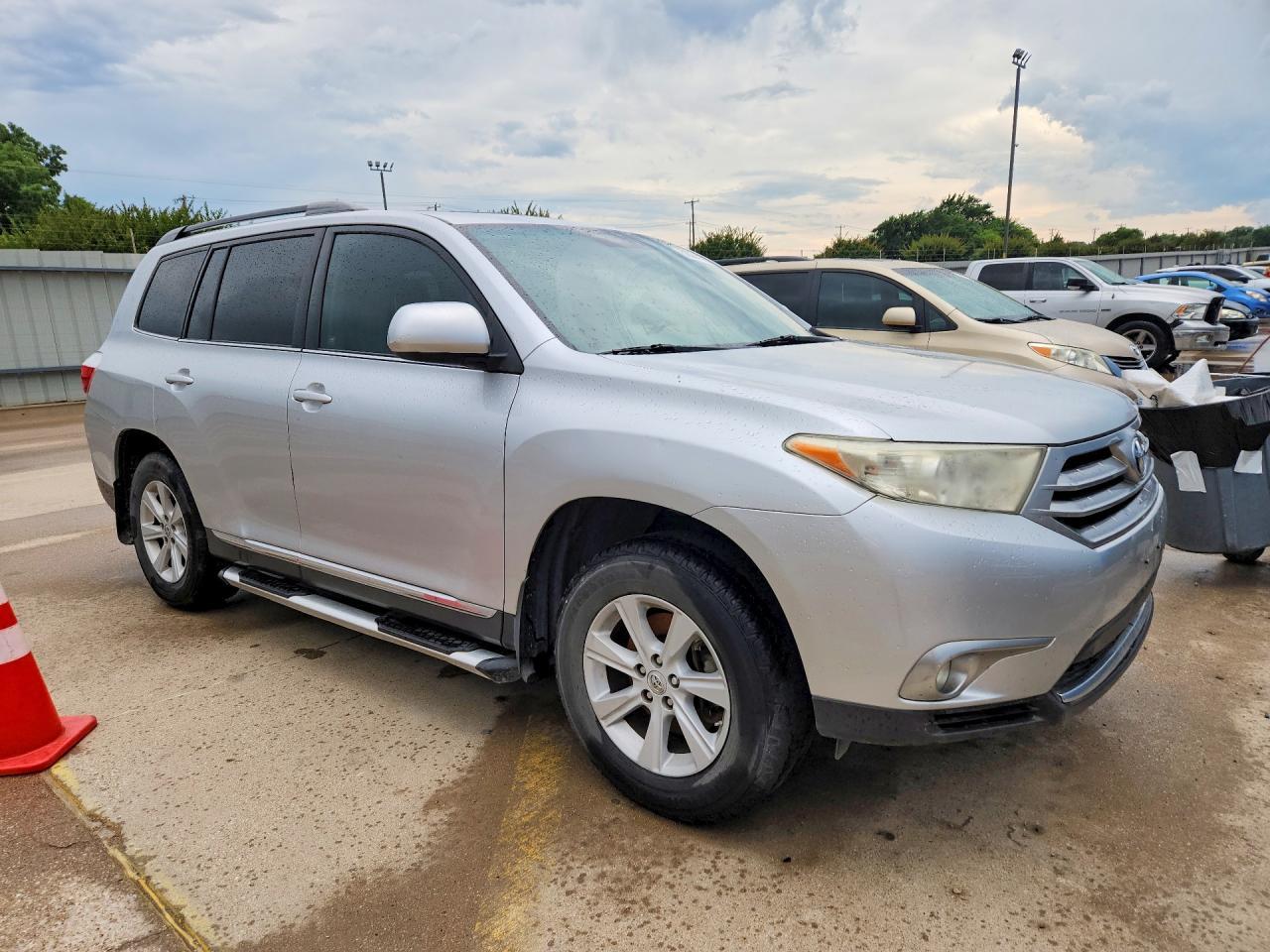 2012 Toyota Highlander Se - Image 4