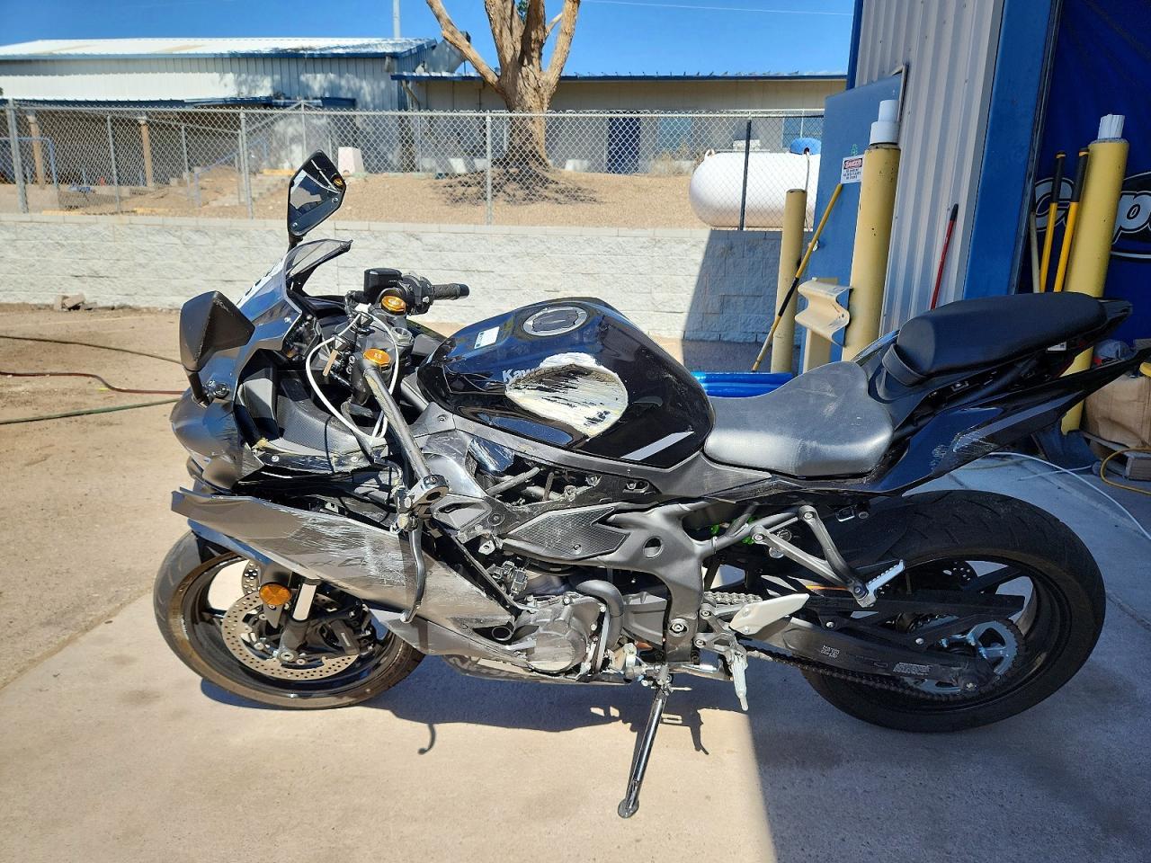 2026 Kawasaki Zx400 S - Image 3