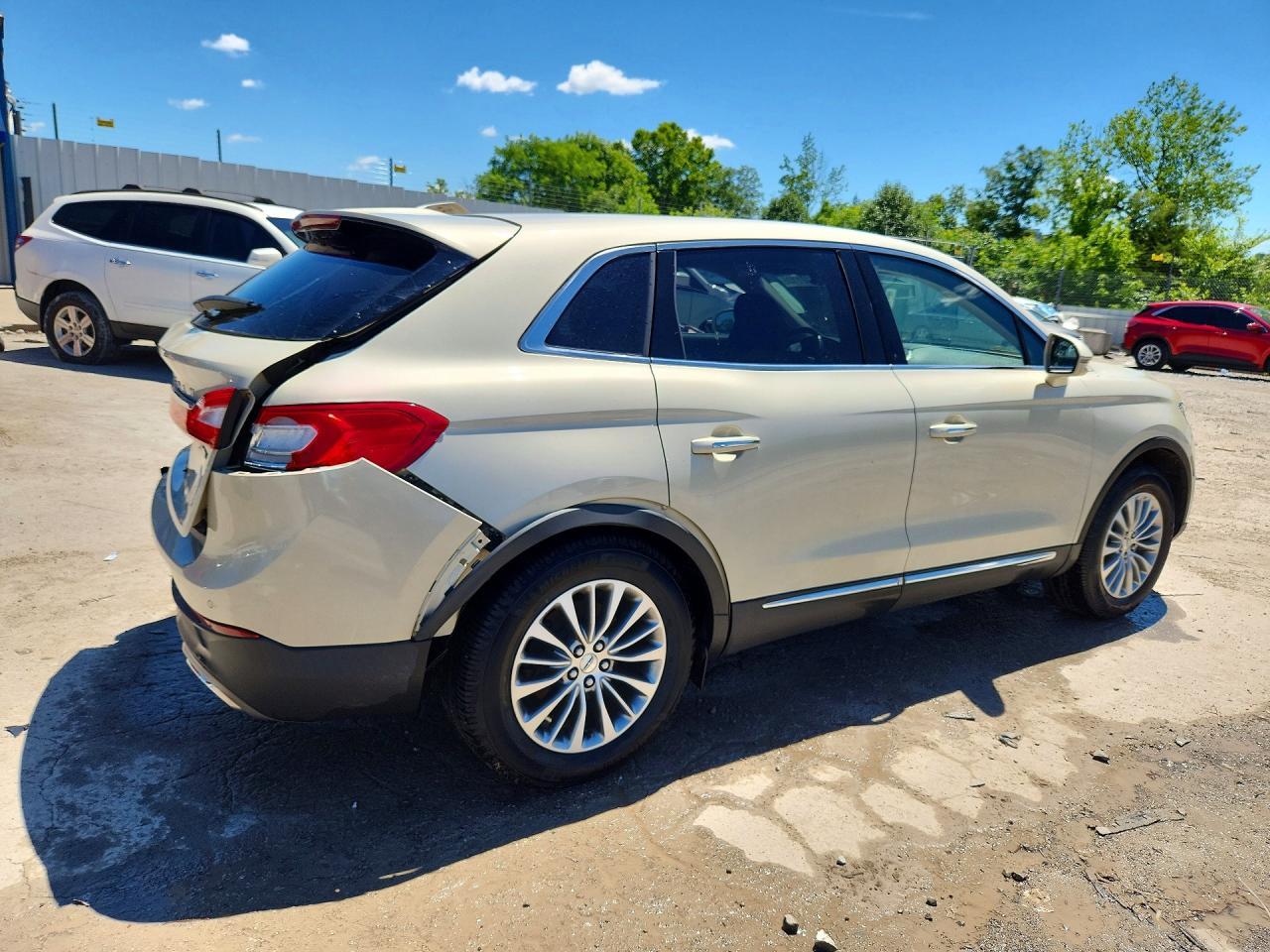 2016 Lincoln Mkx Select - Image 3