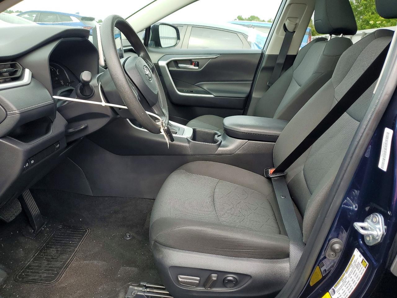 2025 Toyota Rav4 Xle - Image 7