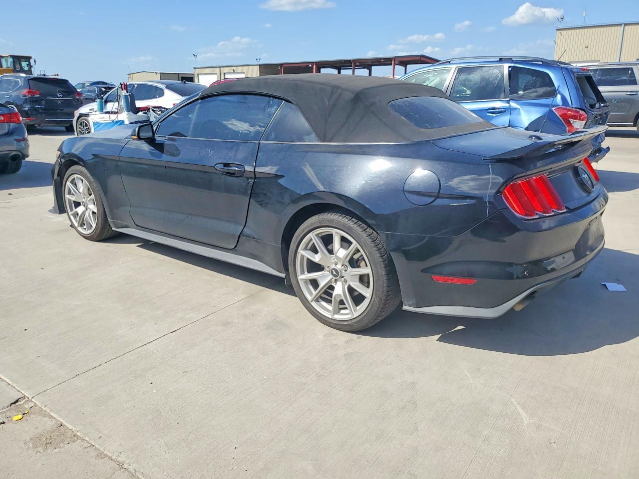 2015 Ford Mustang - Фото 2