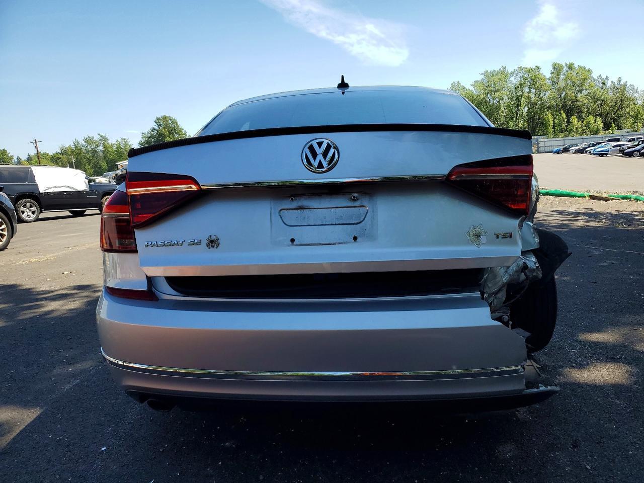 2017 Volkswagen Passat Se - Фото 6