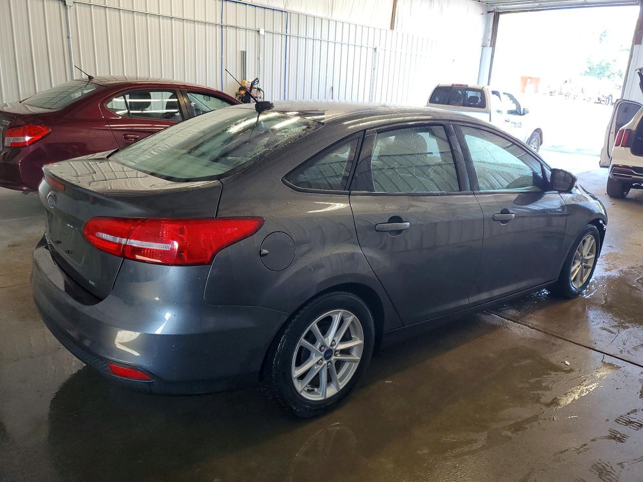 2016 Ford Focus Se - Фото 3