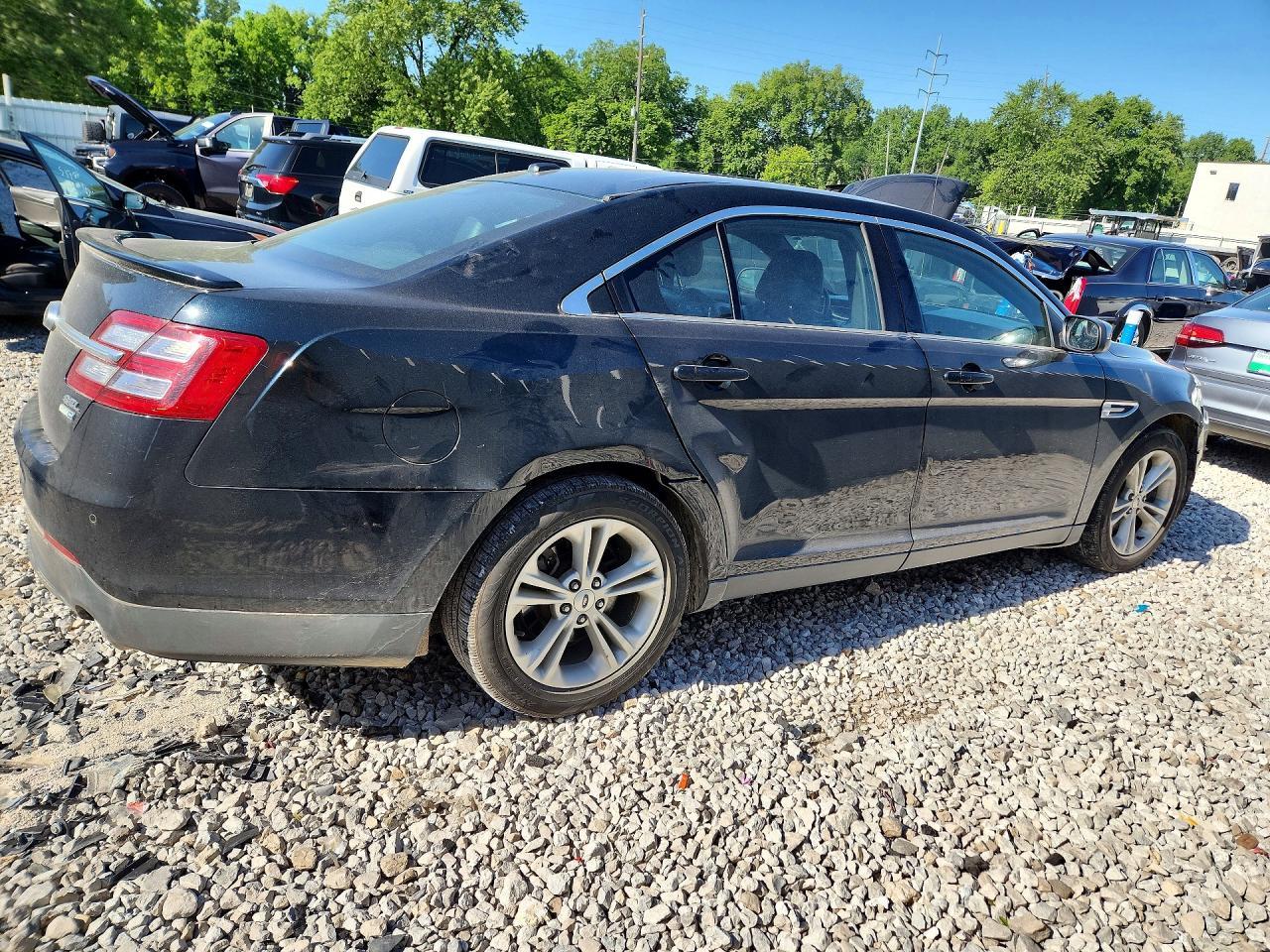 2015 Ford Taurus Sel - Фото 3