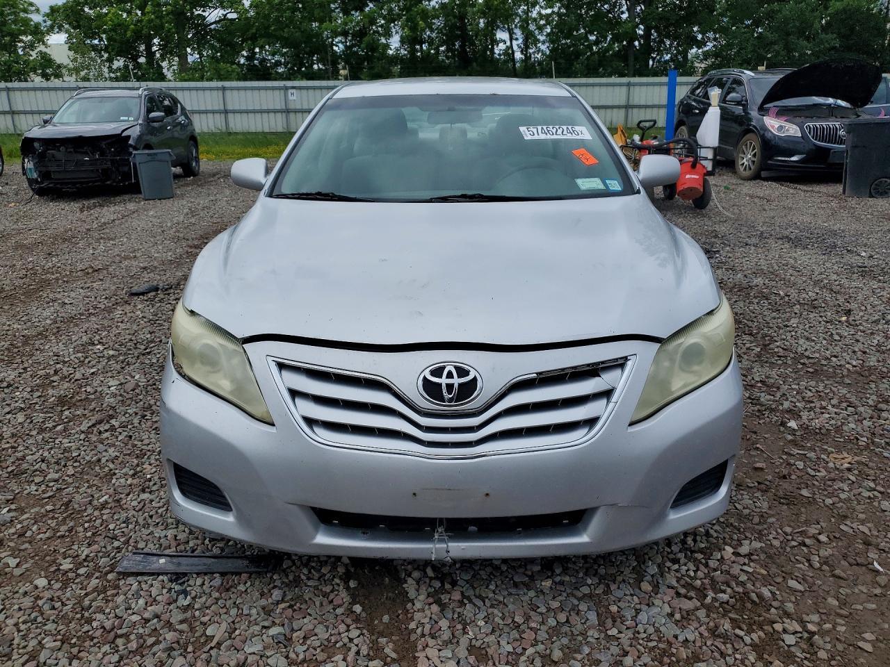 2011 Toyota Camry Le - Image 5