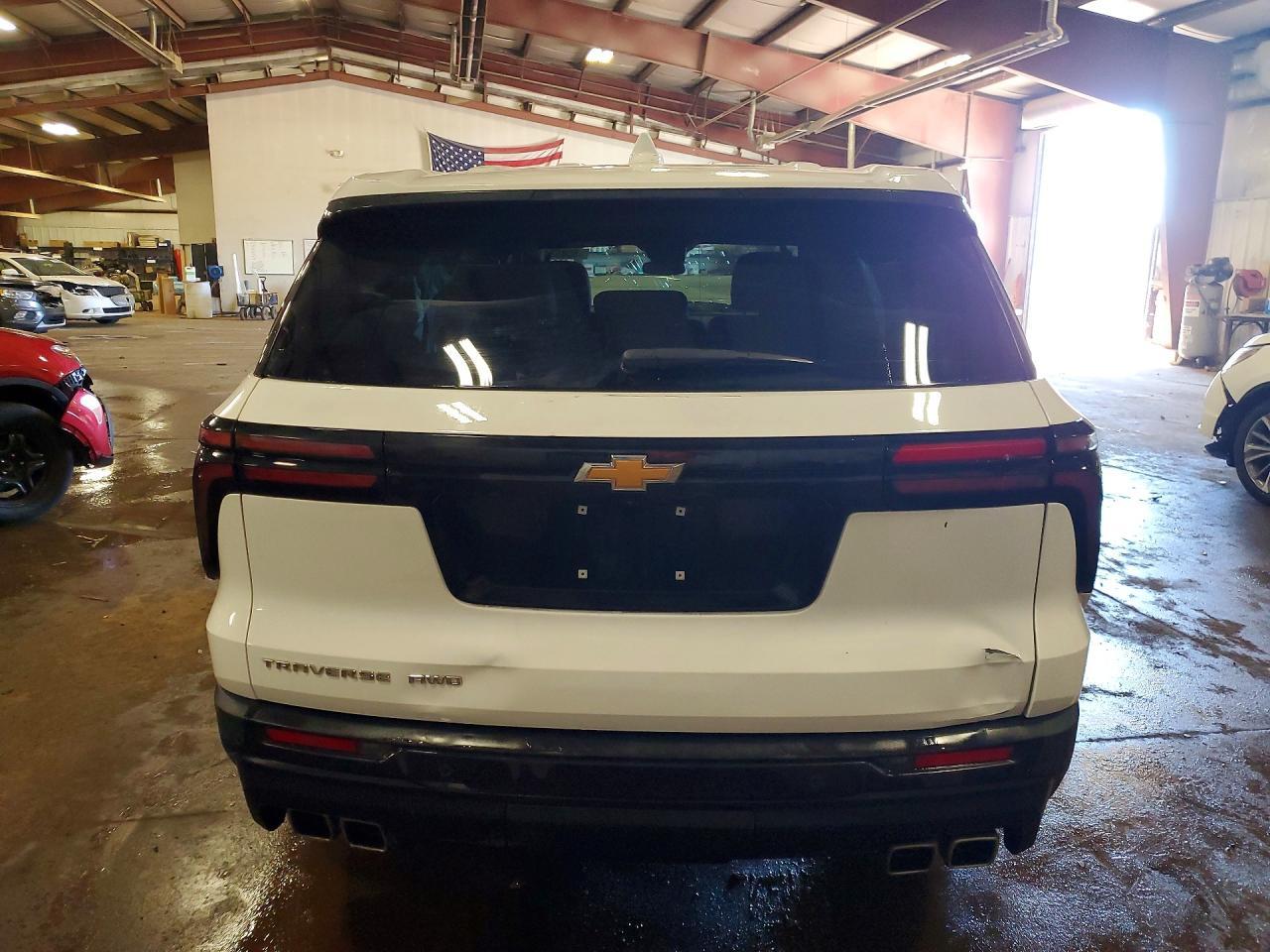 2024 Chevrolet Traverse Ls - Фото 6