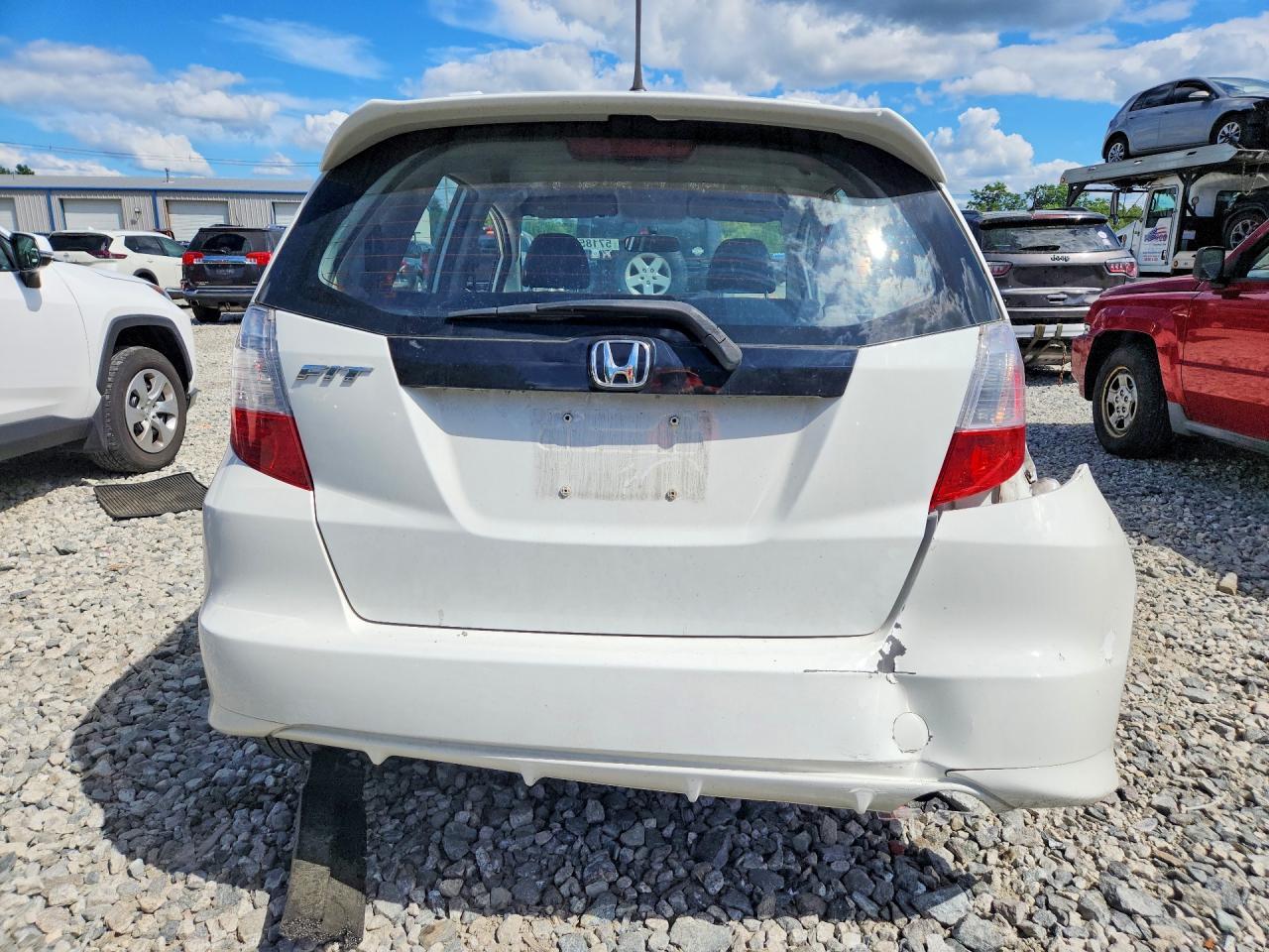 2013 Honda Fit - Image 6