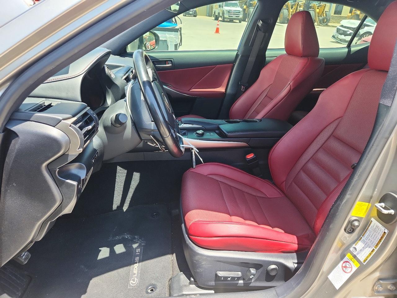 2018 Lexus Is 300 - Image 7