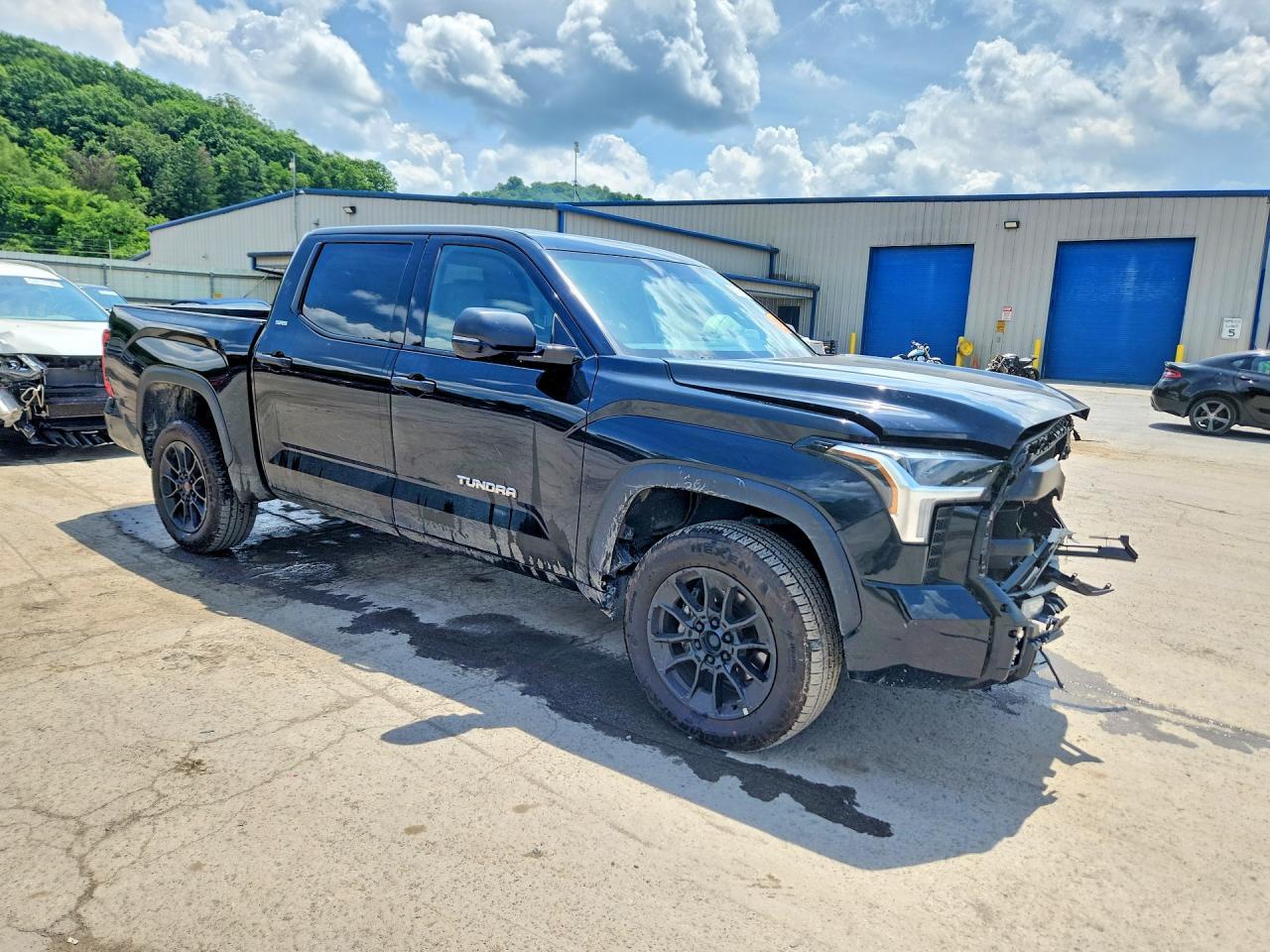 2025 Toyota Tundra Sr5 - Image 4