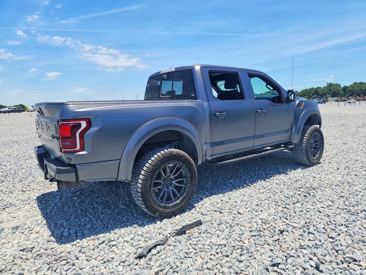 2018 Ford F150 Raptor - Фото 3