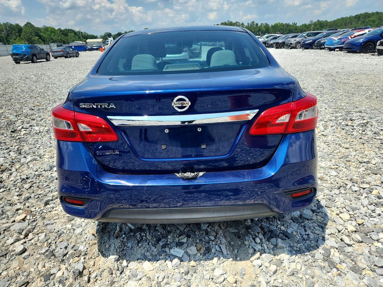2017 Nissan Sentra S - Image 6