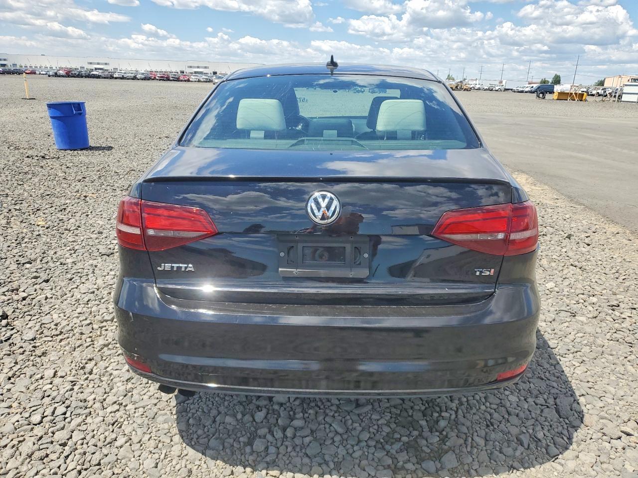 2016 Volk Jetta - Image 6
