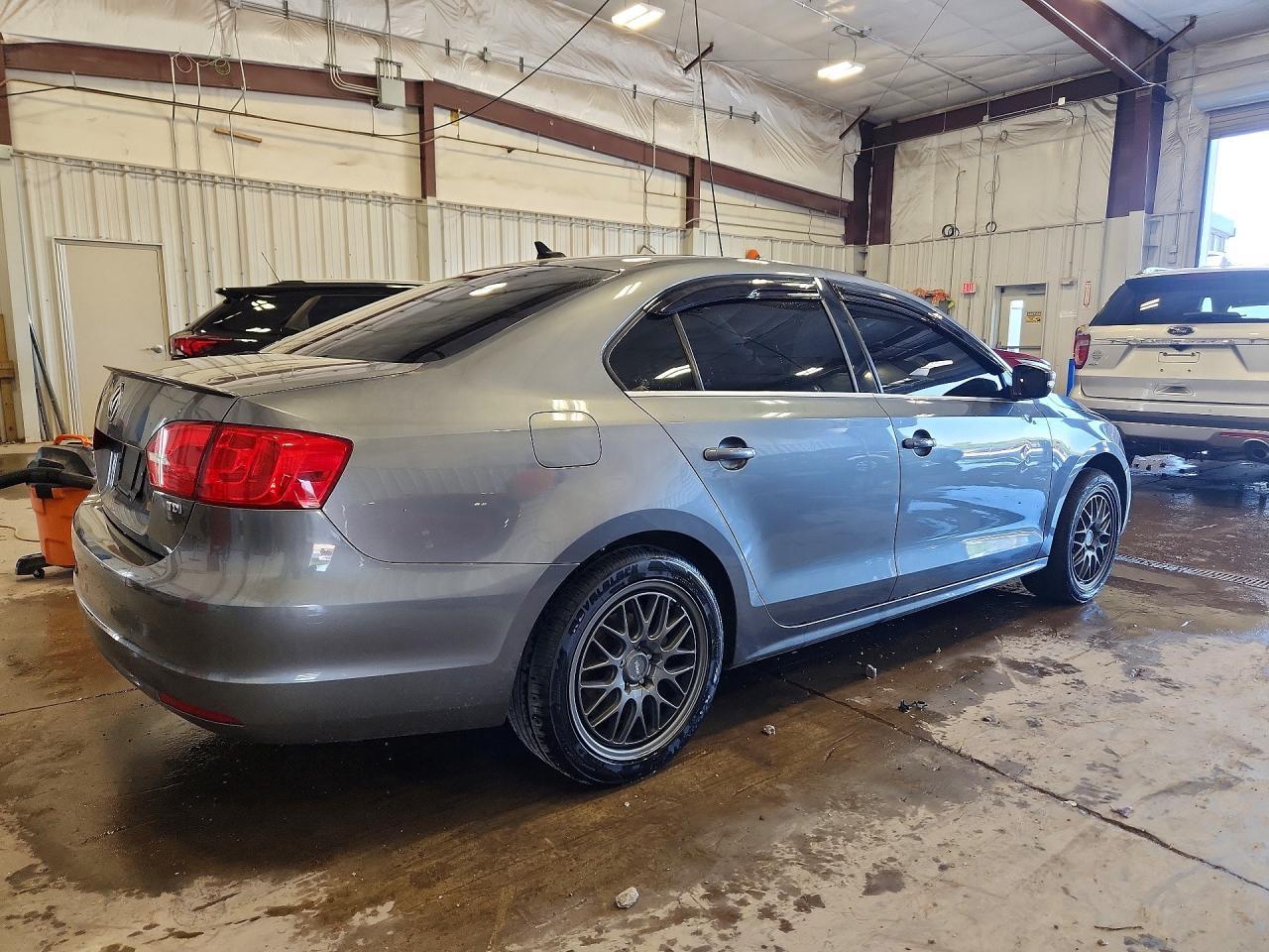 2014 Volkswagen Jetta Tdi - Image 3