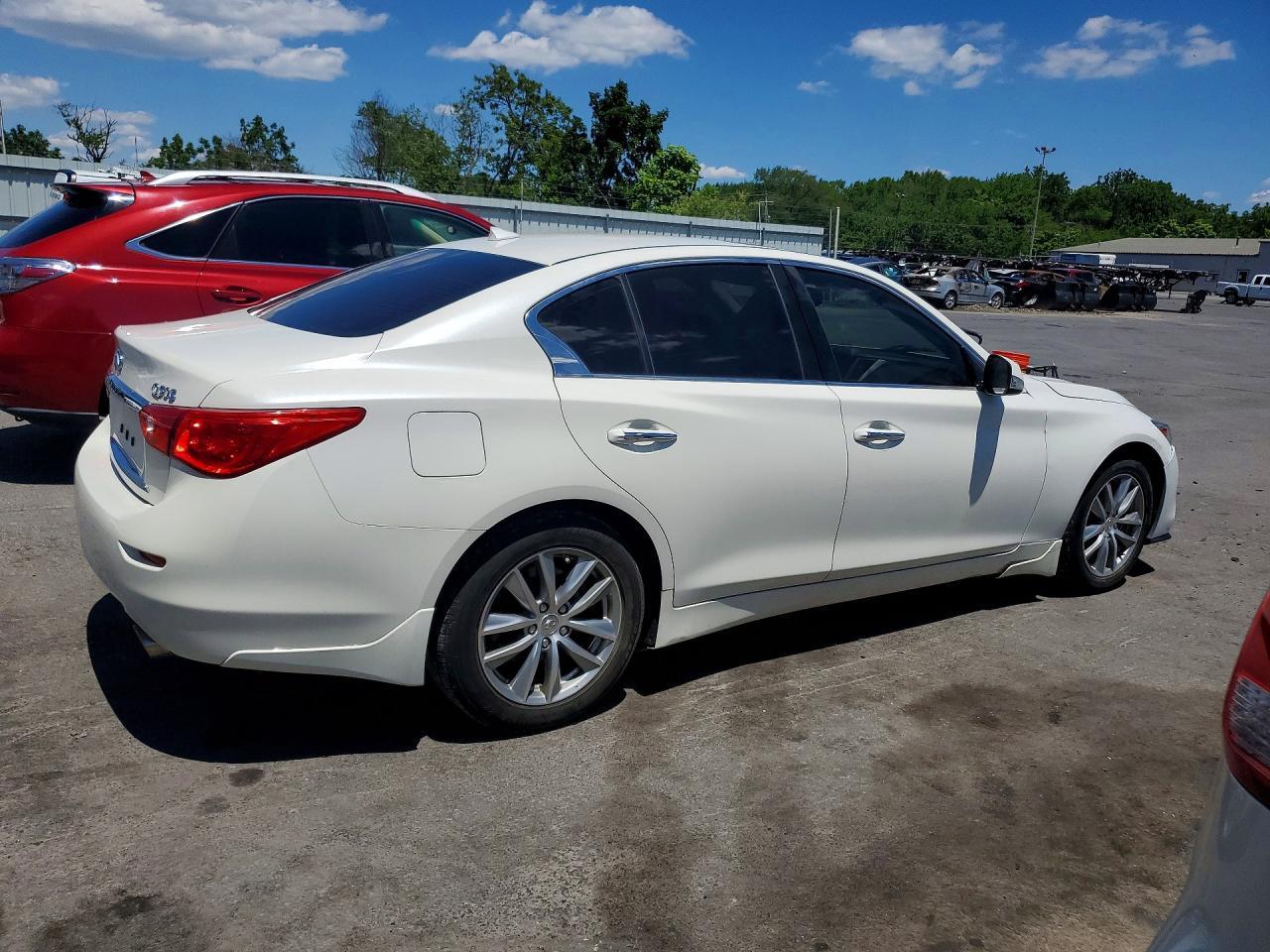 2016 Infiniti Q50 3.0T Premium - Image 3