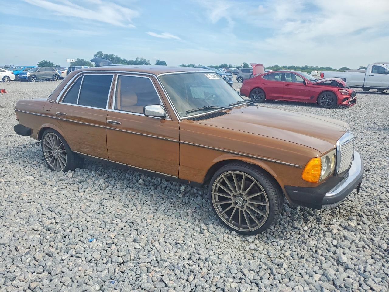 1980 Mercedes-Benz 240 D - Фото 4