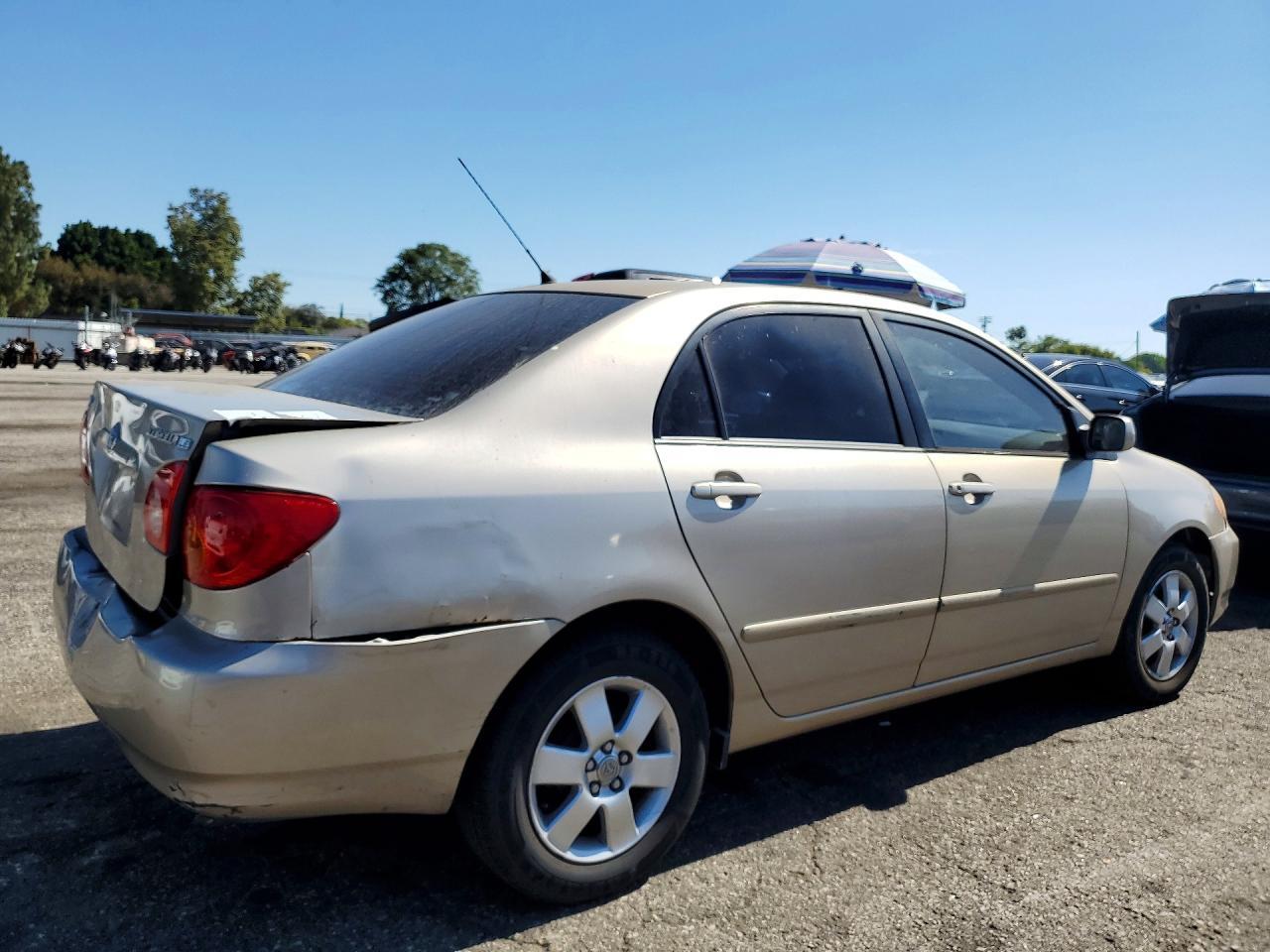 2004 Toyota Corolla Le - Фото 3